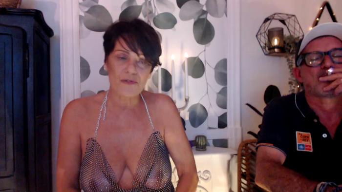 Frau_Nina