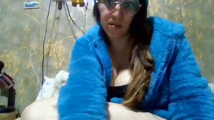 2025/08/31/cam4-gigi_32-02-30-27