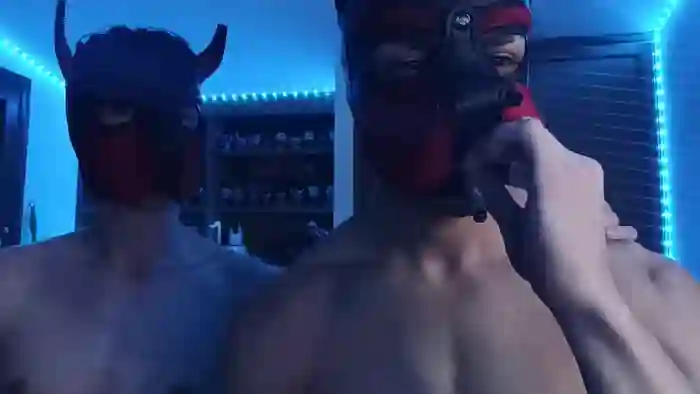 2025/08/31/cam4-frabroker-22-18-08