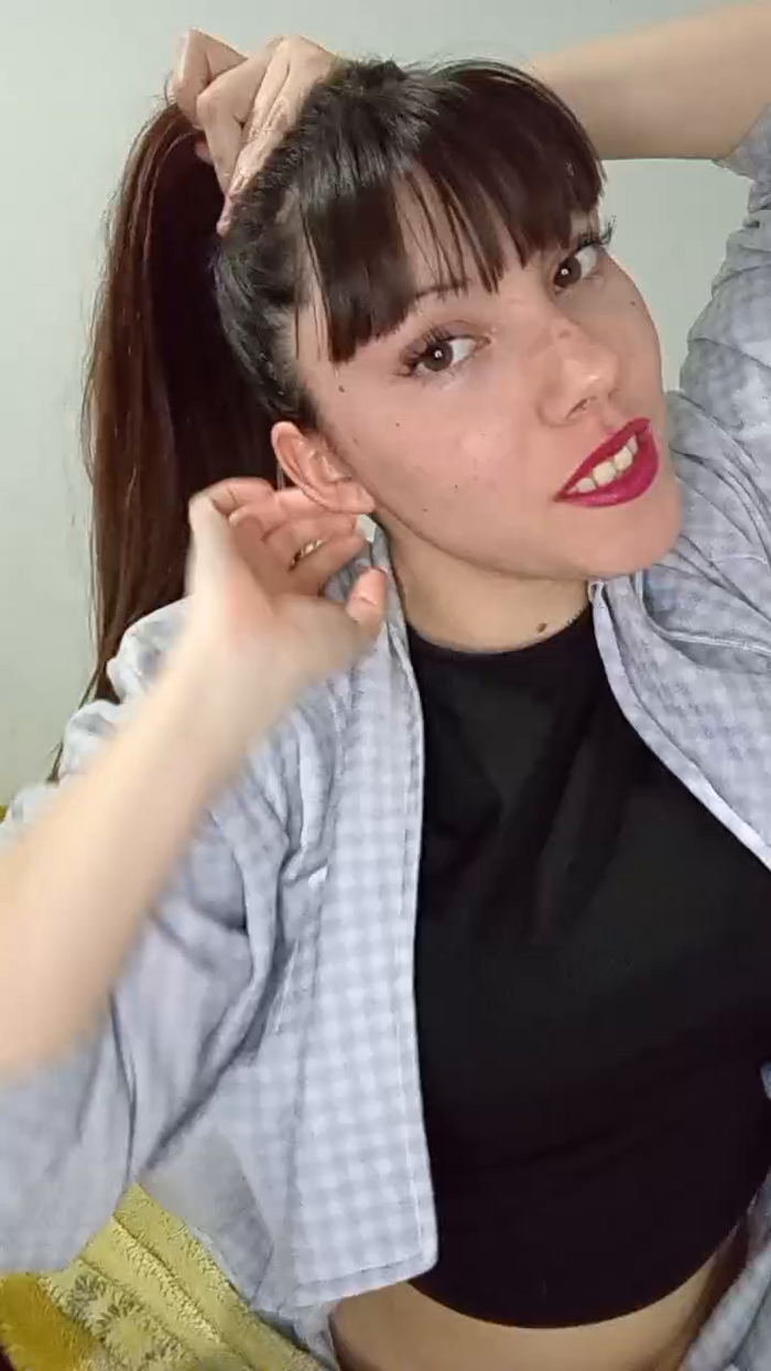 Lara_99_