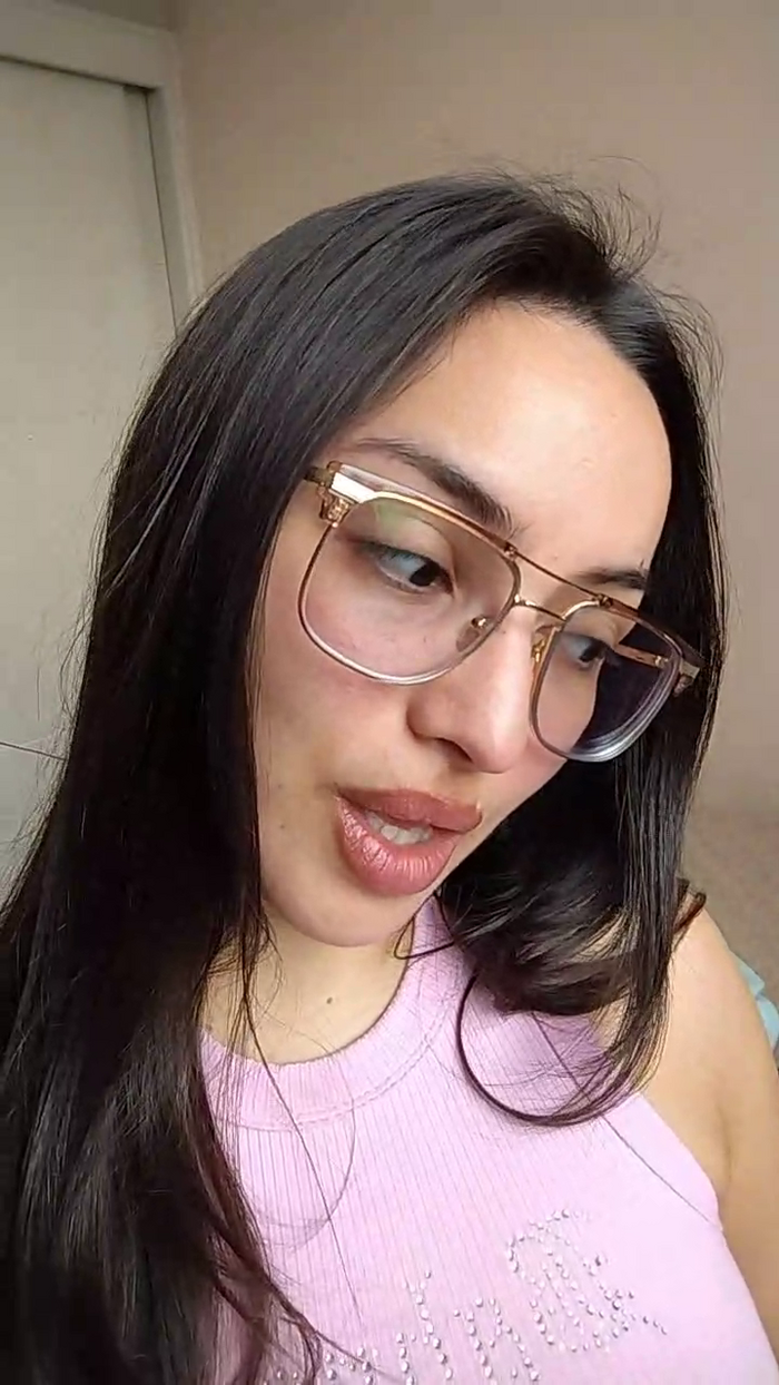 Latinaakita4