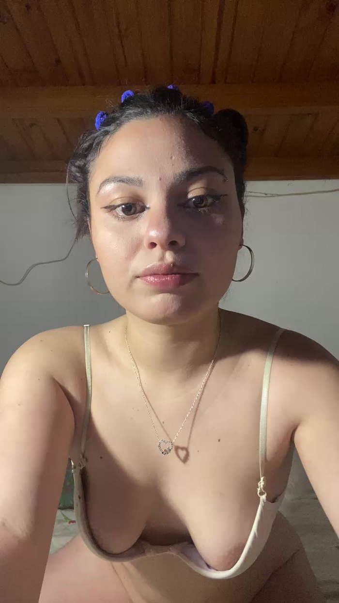 Nayla18