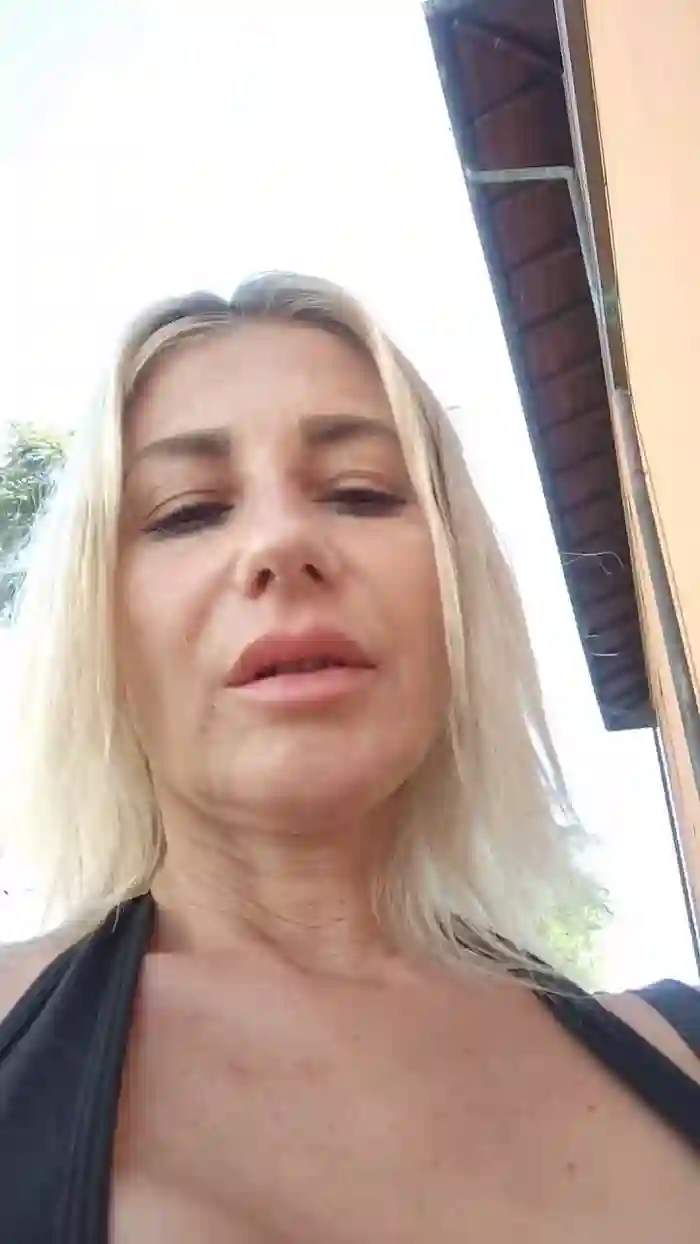 2025/09/07/cam4-evakisimovareal-13-13-09