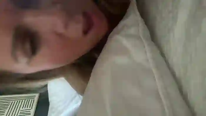 2025/09/12/cam4-hottits86-17-34-39