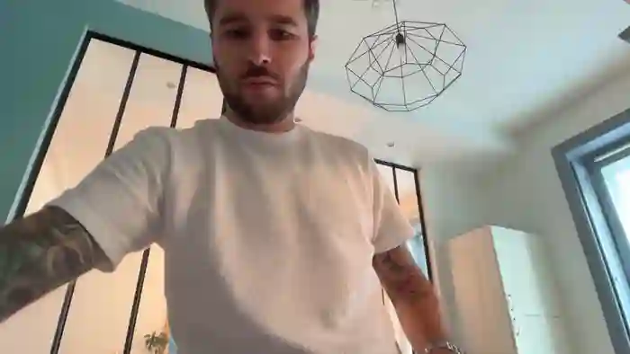 2025/09/19/cam4-jules_demastre-11-25-22