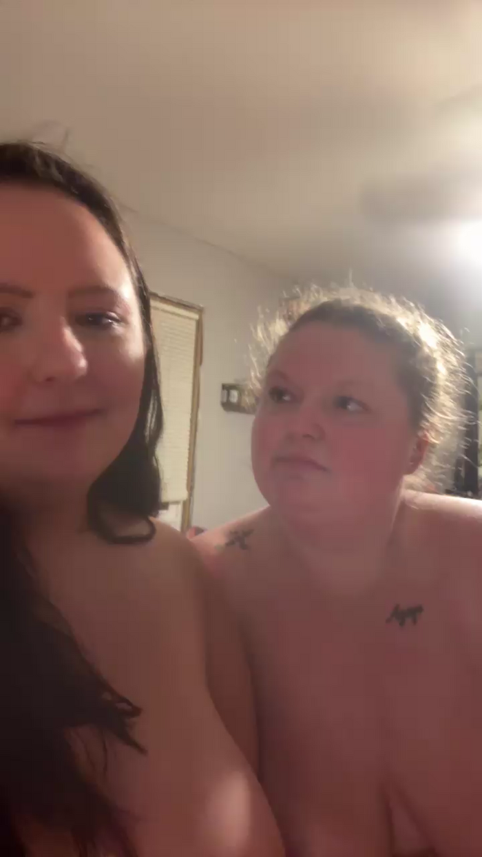 Flirtylescouple