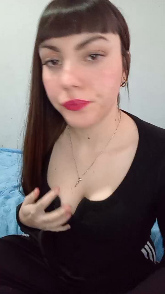 Lara_99_