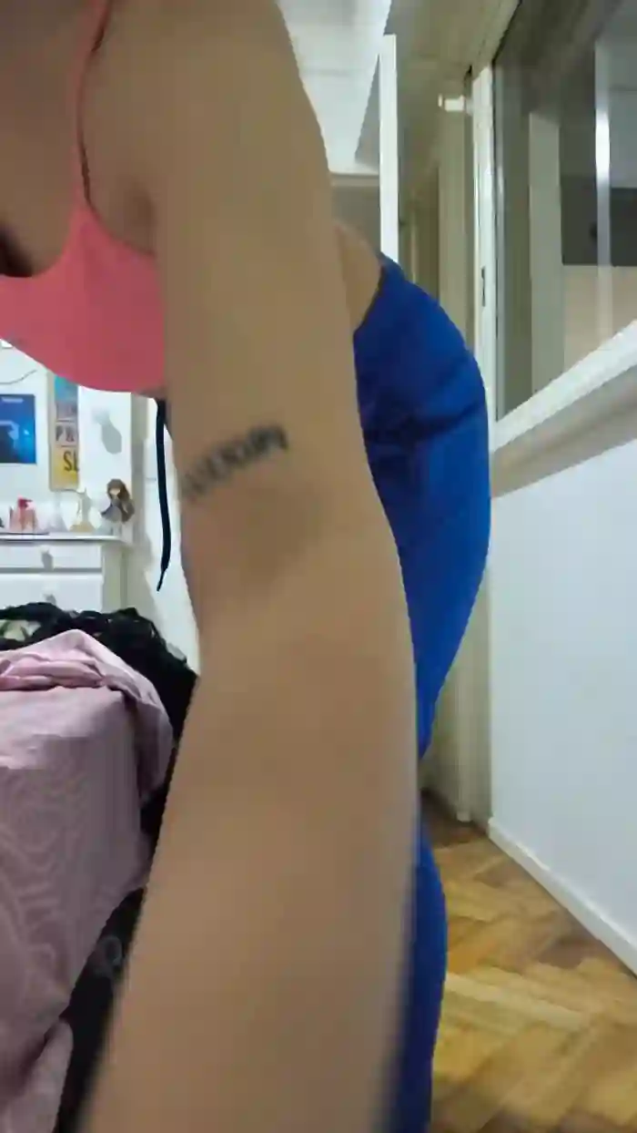 2025/09/25/cam4-galaxiaa23-21-51-26