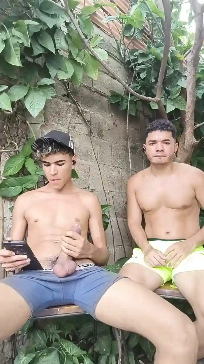 2025/09/26/cam4-hotboy1955-17-52-05