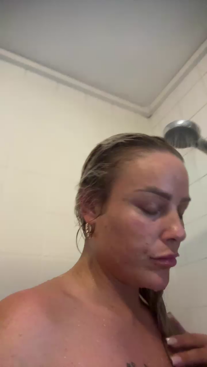 Sexyblondey51