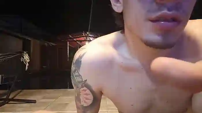 2025/09/29/cam4-fratstraights-03-32-34