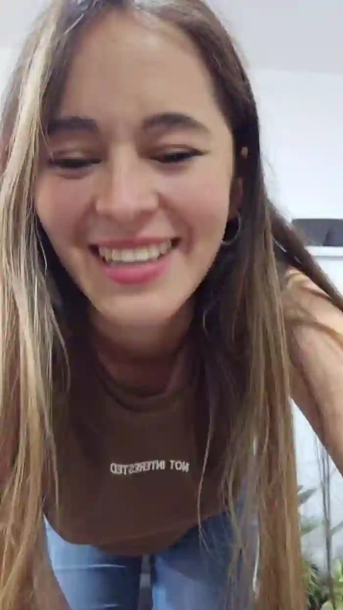 2025/10/01/cam4-larasosa-01-30-23