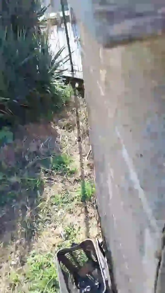 2025/10/01/cam4-luxxuriax-09-10-46