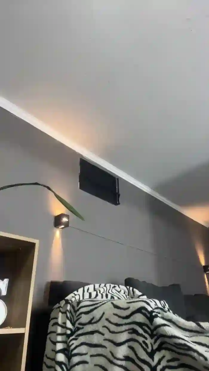 2025/10/01/cam4-mickystrumia23-05-22-42