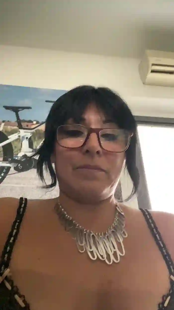 2025/10/04/cam4-mya79-15-10-57