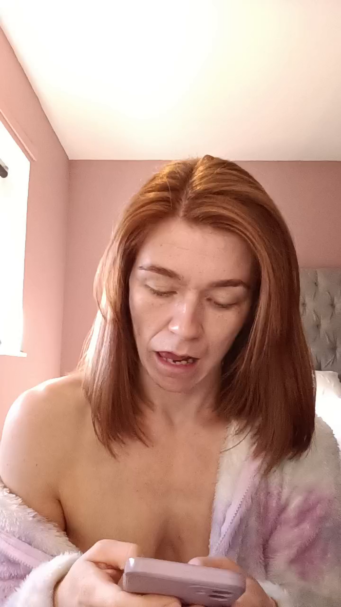Housewife_Kirst