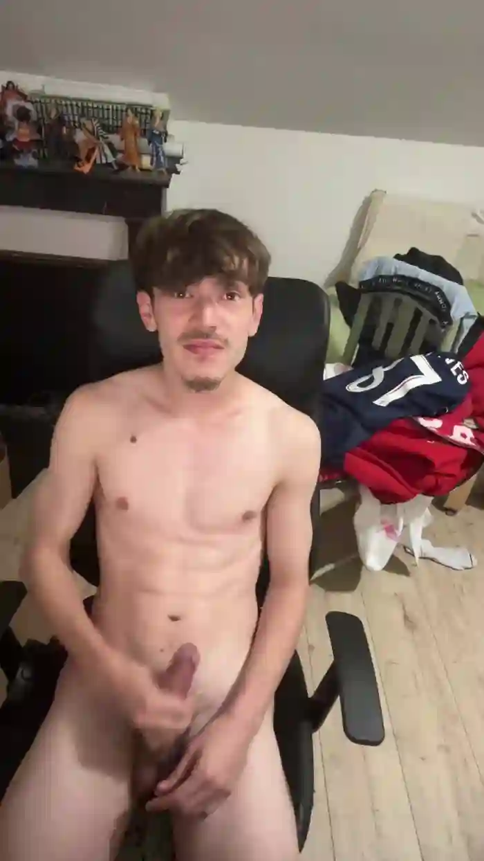 2025/10/05/cam4-vicoo77-22-08-12