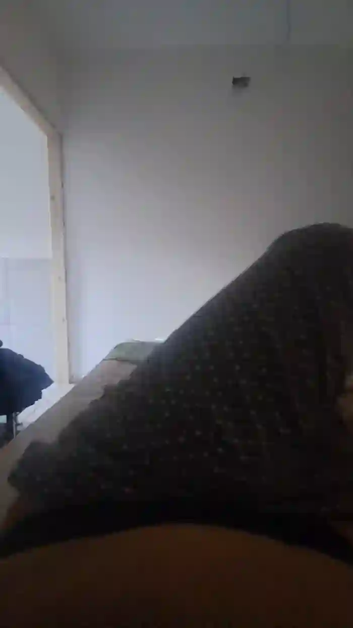 2025/10/07/cam4-molly1977-05-48-34