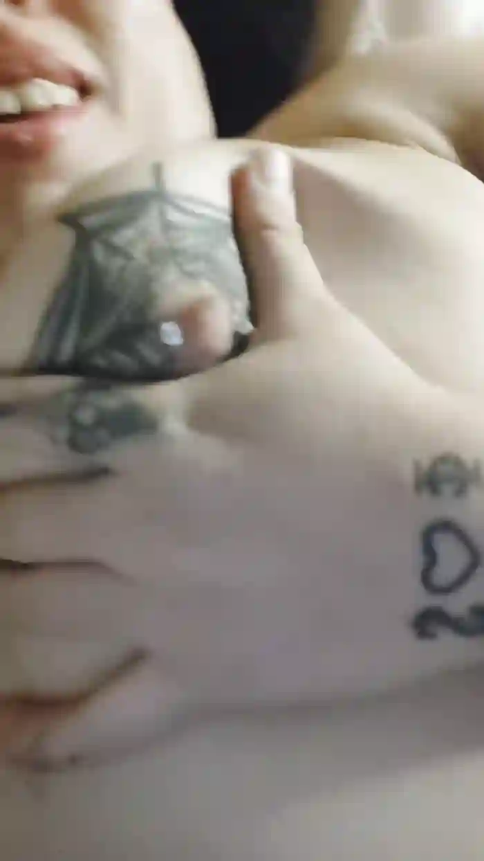 2025/10/07/cam4-thegothicstar-07-16-13