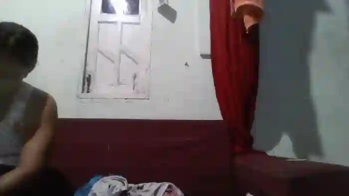 2025/10/08/cam4-thas99-01-56-40