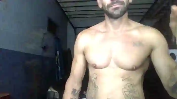2025/10/09/cam4-bigtoyguy34-08-47-08