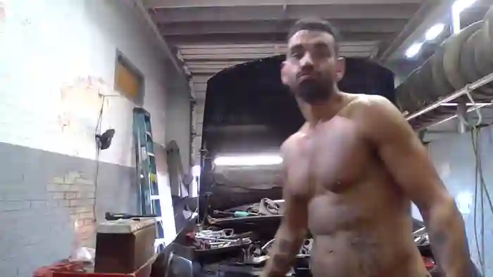 2025/10/12/cam4-bigtoyguy34-19-58-41