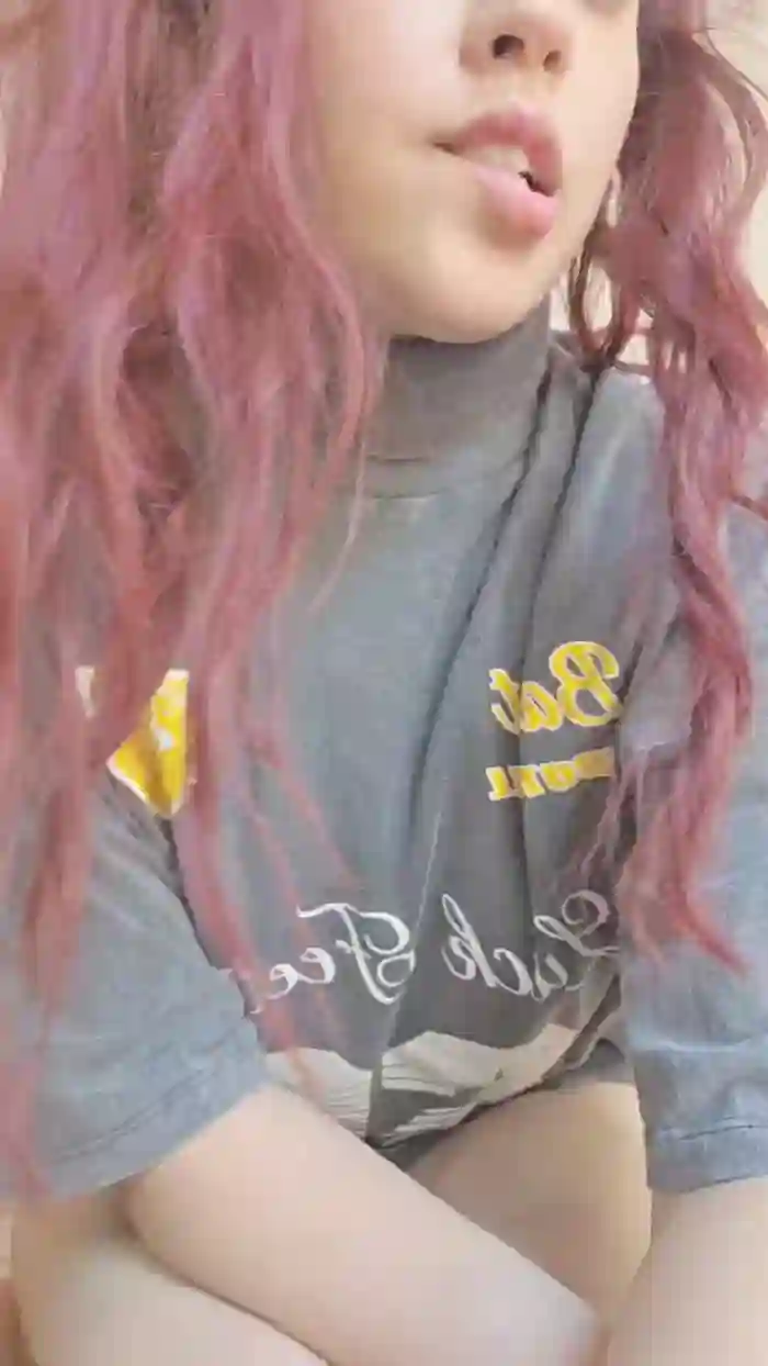 2025/10/15/cam4-miasilva-15-26-49