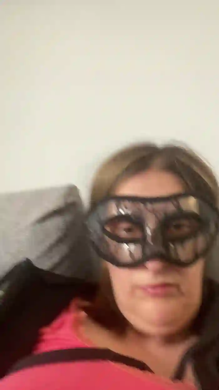 2025/10/16/cam4-clarissabsx-12-35-27