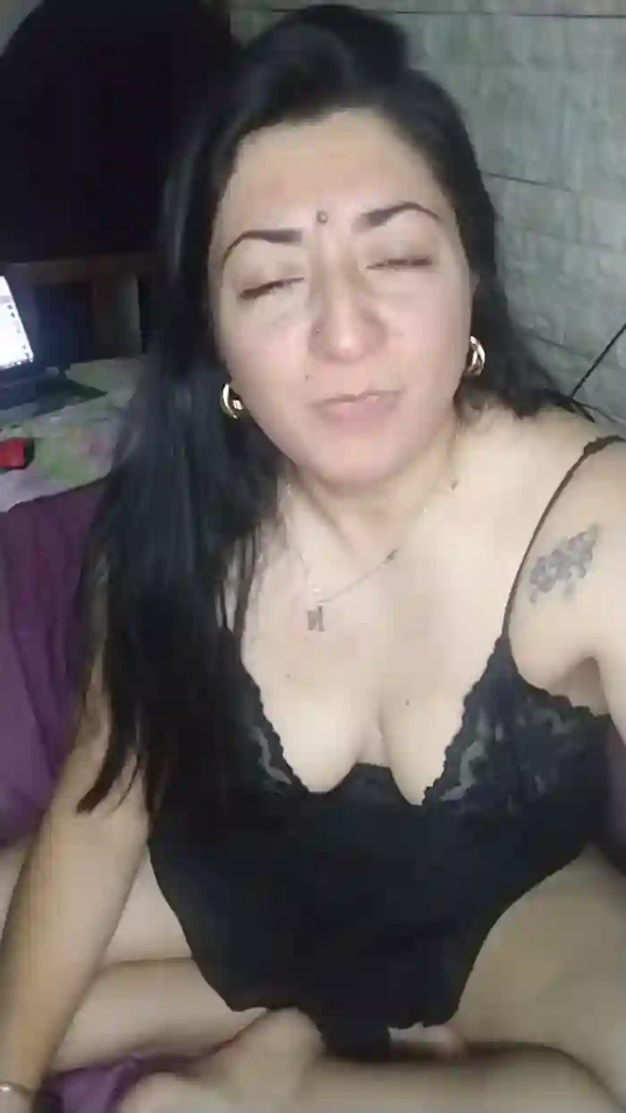 2025/10/16/cam4-tumorochaindu-02-50-30