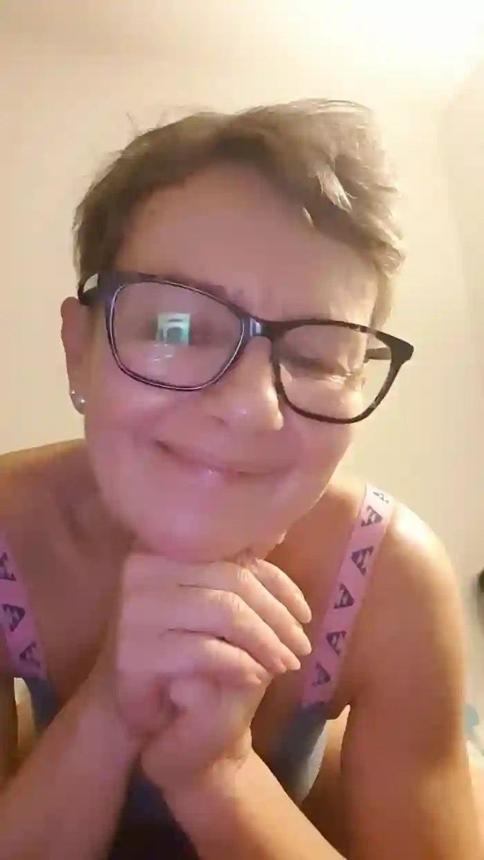 2025/10/17/cam4-renmmmm-23-19-43