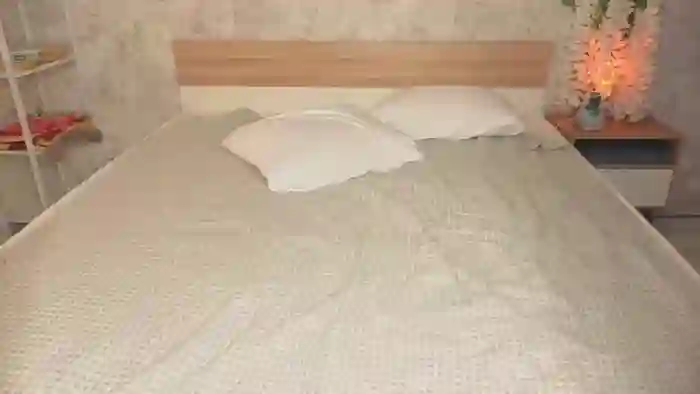 2025/10/18/cam4-kaleybushard-23-18-17