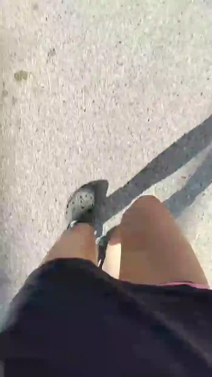 2025/10/18/cam4-luxxuriax-10-30-34