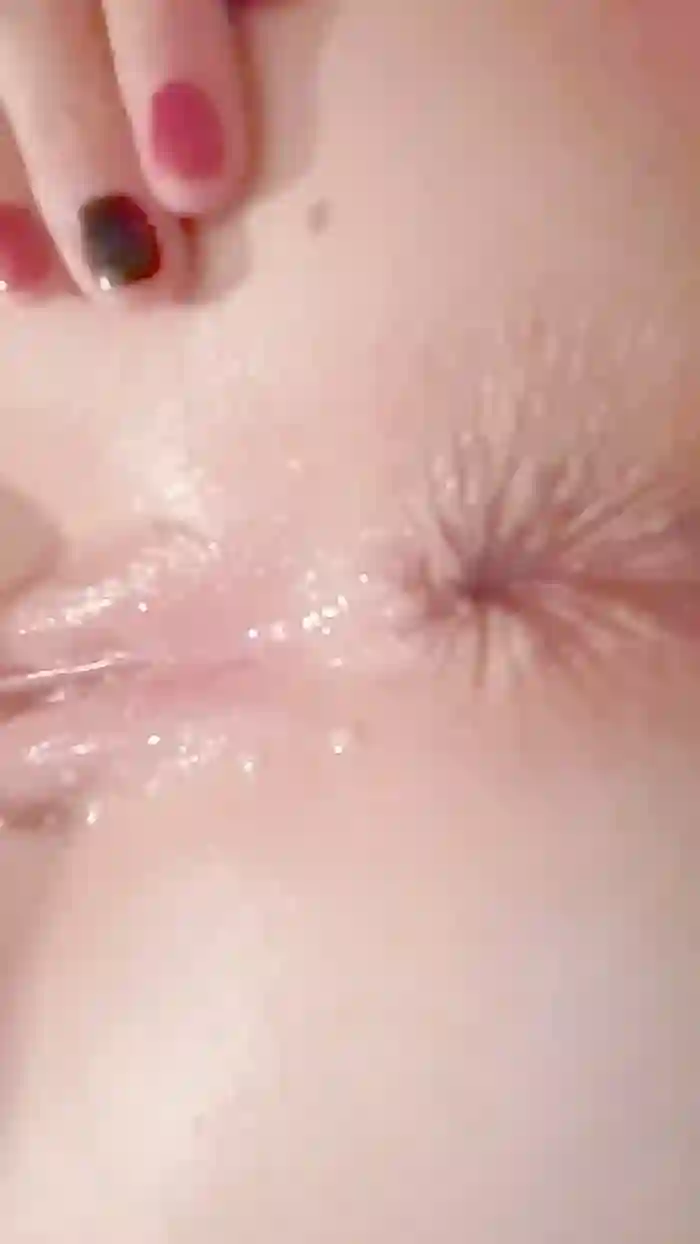 2025/10/18/cam4-peelover400-04-44-21