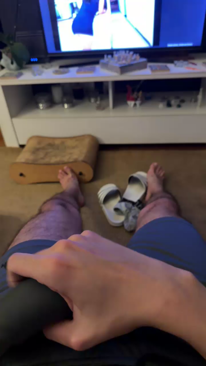 dot_feet