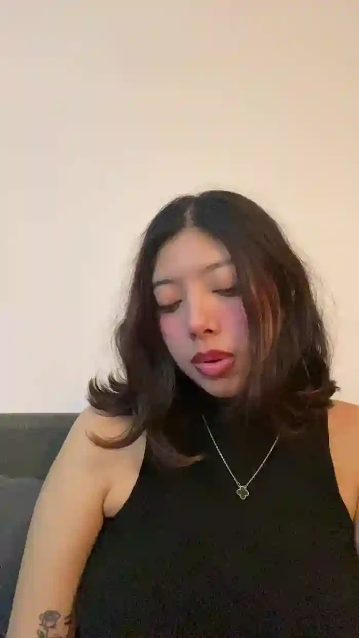 2025/10/19/cam4-waifuprohibida-04-58-37