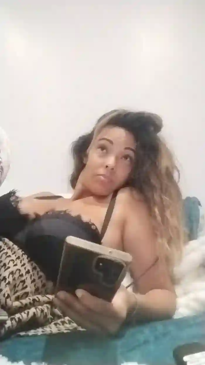 2025/10/21/cam4-asiancat83-17-30-10