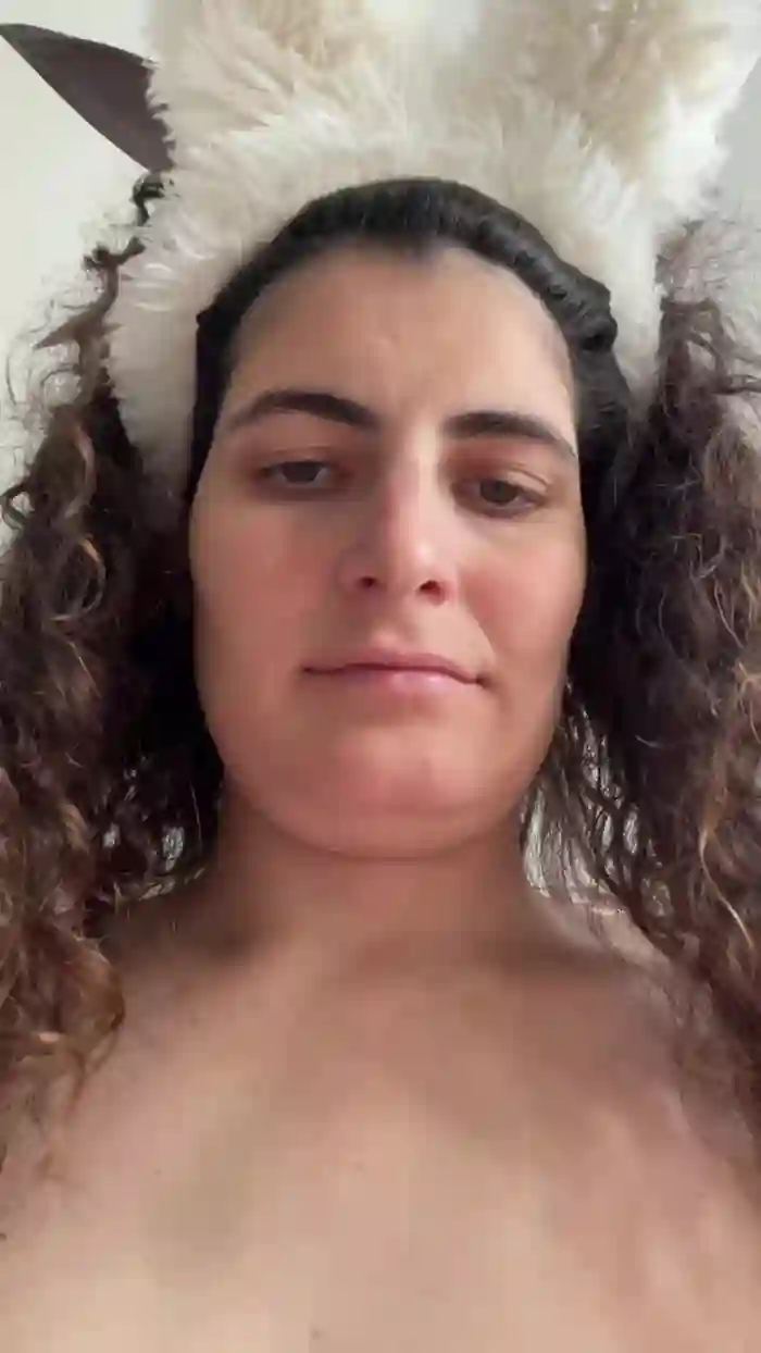 2025/10/21/cam4-margotvanilla-08-53-49