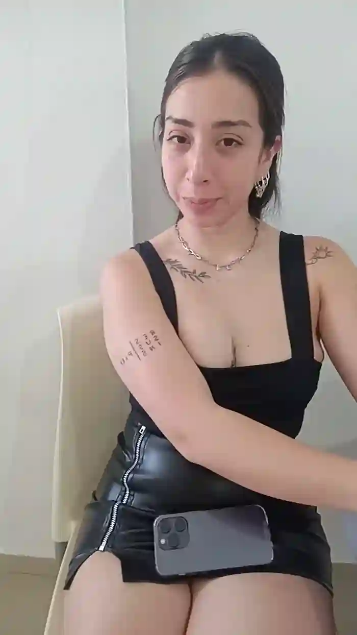 2025/10/22/cam4-lina_soler69-20-49-07