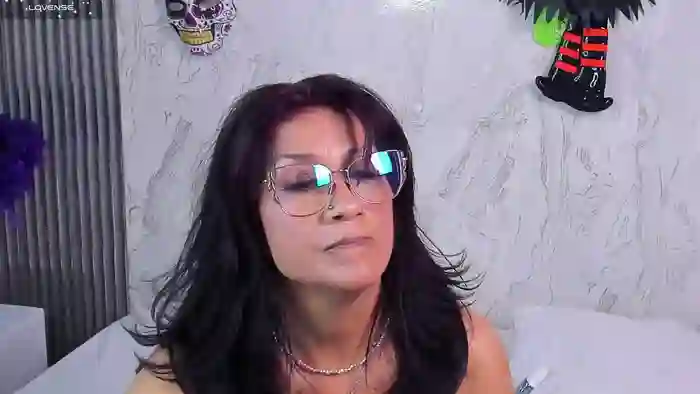 2025/10/23/cam4-ahytana-11-01-25