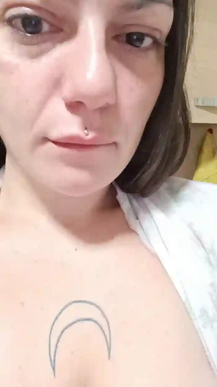 2025/10/23/cam4-honey2991-00-20-00