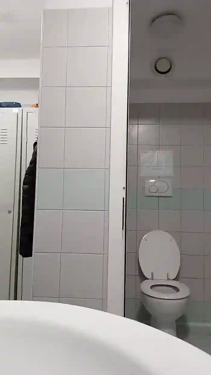 2025/10/23/cam4-meandx-17-02-44