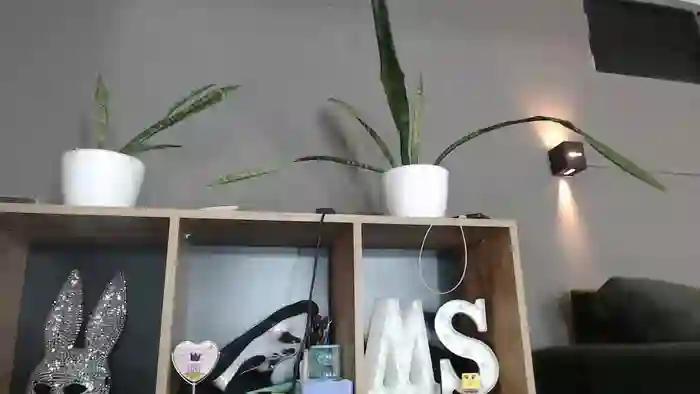 2025/10/23/cam4-mickystrumia23-18-59-51