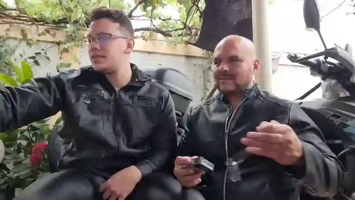 2025/10/30/cam4-simon_and_dav1d-21-04-07