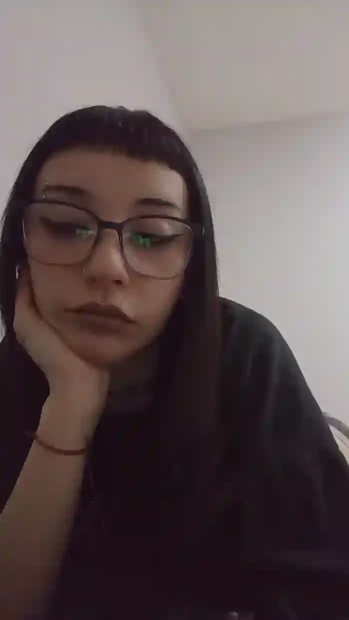 2025/10/30/cam4-bibii4444-03-34-28