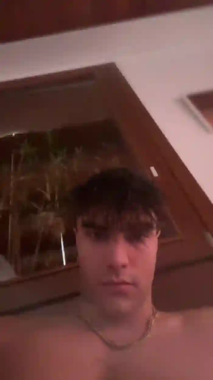 2025/10/30/cam4-luchino220-12-17-06