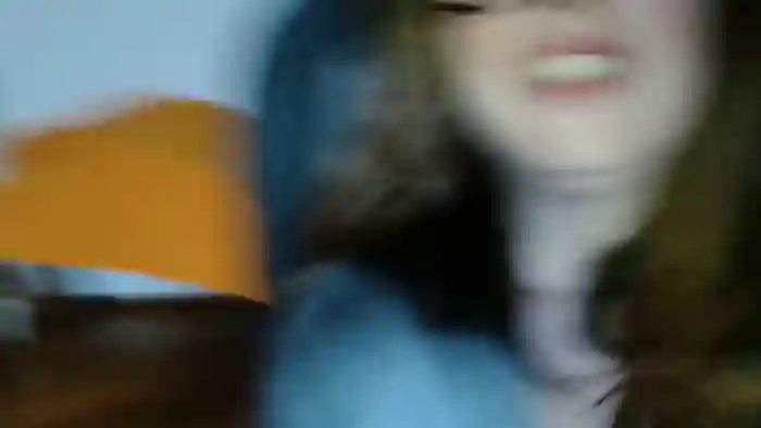 2025/10/31/cam4-valeria_italia-10-14-55