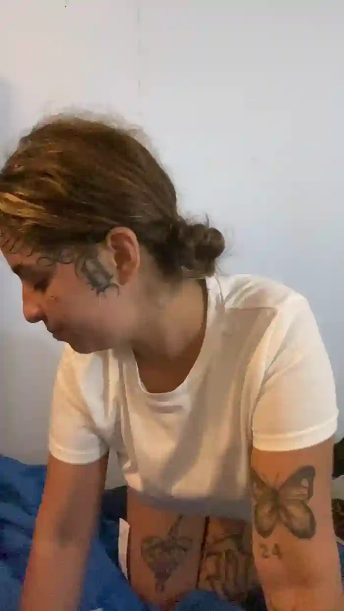 2025/12/12/cam4-paulavlntna1-05-00-29