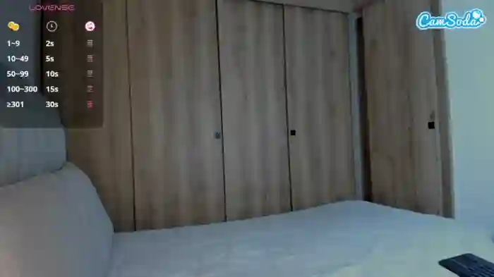 2025/09/27/camsoda-lauracriistina-19-18-02