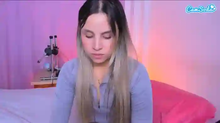 2025/09/28/camsoda-vaiolet-rose-14-34-29