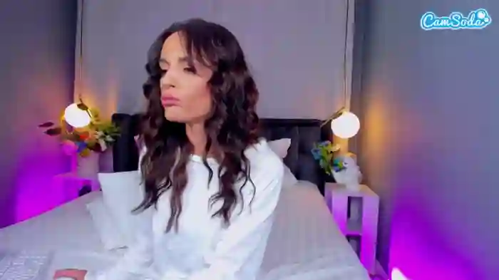 2025/10/02/camsoda-1carlawhite-05-29-52